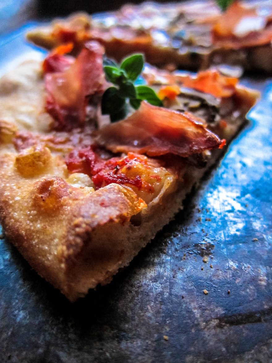 Knusprige Pizza für alle! | Mehlstaub und Ofenduft